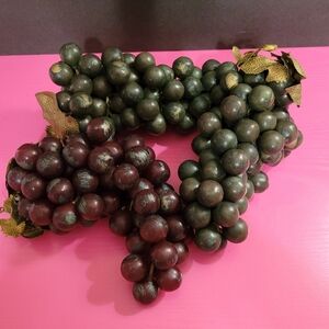 Vintage Dark Colored Grape Clusters Rubber Plastic (0505)
